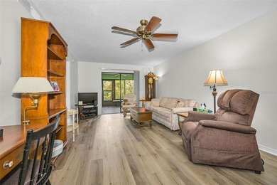 Freshly painted. all neutral creamy white! and all NEW flooring - photo 7