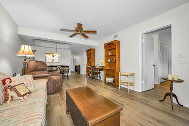 Freshly painted. all neutral creamy white! and all NEW flooring - photo 10