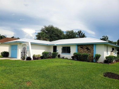 Welcome to easy Florida living! This 2-bed, 2-bath home sits in - photo 3