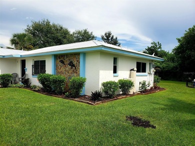 Welcome to easy Florida living! This 2-bed, 2-bath home sits in - photo 4