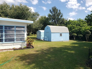 Welcome to easy Florida living! This 2-bed, 2-bath home sits in - photo 5