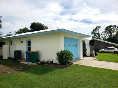 Welcome to easy Florida living! This 2-bed, 2-bath home sits in - photo 8