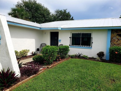 Welcome to easy Florida living! This 2-bed, 2-bath home sits in - photo 10