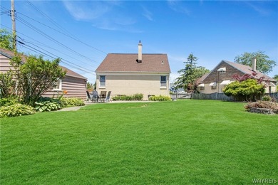 Welcome to 4 Amurra Court which has been lovingly owned and - photo 11