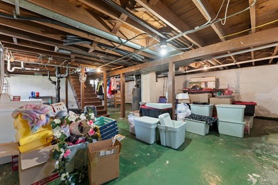 Welcome home to this charming 3-bedroom gem, perfectly situated - photo 17