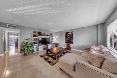 Lake Condo For Sale in Tamarac, Florida
