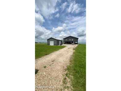 Lake Home For Sale in Vicksburg, Mississippi