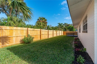Beachside luxury awaits in this sought-after Ormond Beach - photo 8