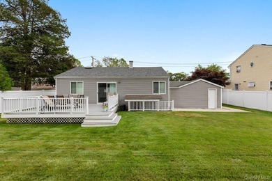Welcome to 1032 Thompson Dr - a meticulously maintained - photo 4