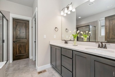 Welcome to this spectacular 5-bed, 3-bath ranch by Bridgewater - photo 16