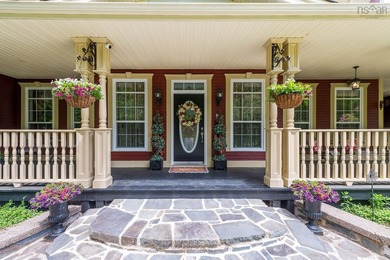 A unique experience awaits in this private estate-like oasis - photo 4