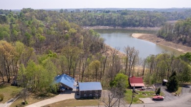 HUGH PRICE REDUCTION! NOW $599,000! Waterfront- 2 Docks - photo 4