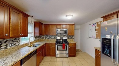 Welcome to 27 Amherst Road, a beautifully maintained ranch - photo 8