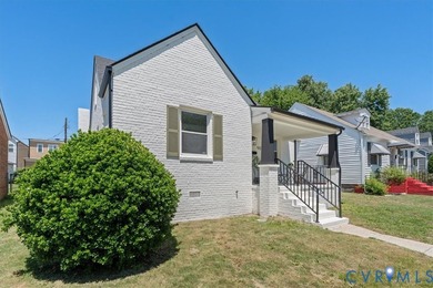 Nestled in the heart of Chimborazo Park, this stunning all-brick - photo 2
