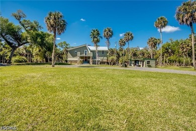 Estate-style riverfront home on 3.28 acres in Buckingham with - photo 2