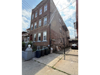 Opportunity! Solid brick six-family building with full basement - photo 1