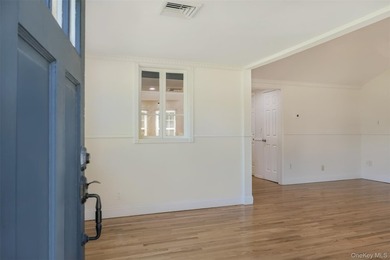 LOW TAXES!!! Welcome to this beautifully maintained 3-bedroom - photo 6