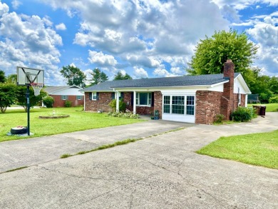 Lake Home For Sale in Somerset, Kentucky