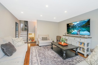 Welcome to 287 Abingdon Ave, a fully renovated three-bedroom - photo 13