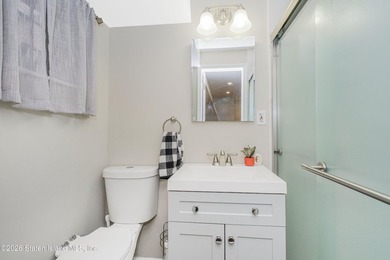 Welcome to 287 Abingdon Ave, a fully renovated three-bedroom - photo 16