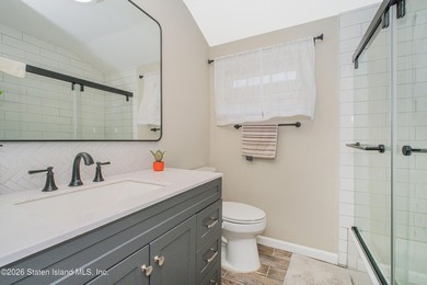 Welcome to 287 Abingdon Ave, a fully renovated three-bedroom - photo 20