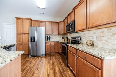 ELEVATOR ACCESS TO ALL THREE LEVELS! Welcome to 27 Palmas Drive - photo 9