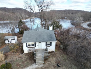 Lake Home For Sale in Cortlandt Manor, New York