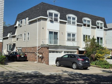 Both Units Well Kept Multi Family. Triplex All In Working - photo 3