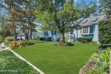 Renovated L-shaped California Ranch w/ an open floor plan - photo 4