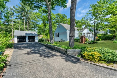Renovated L-shaped California Ranch w/ an open floor plan - photo 5