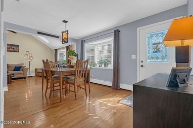 Renovated L-shaped California Ranch w/ an open floor plan - photo 8