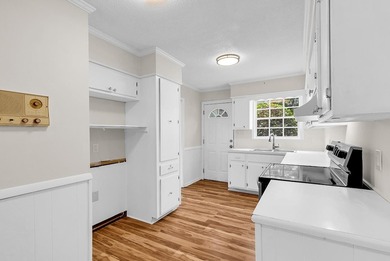 Welcome to 356 Lakewood Avenue, an inviting home offering - photo 9