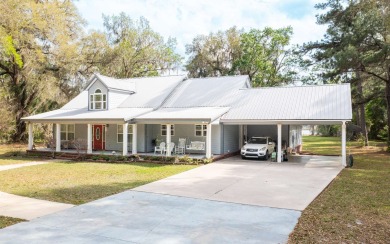 Peacock Lake Home For Sale in Live Oak Florida