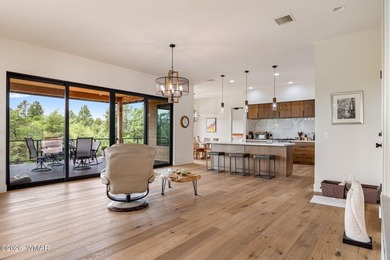 A modern masterpiece in the heart of Payson, this custom-built - photo 12