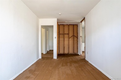 Colonial-style home featuring 4 bedrooms, 1.5 baths, formal - photo 14
