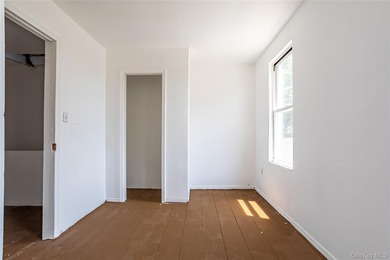 Colonial-style home featuring 4 bedrooms, 1.5 baths, formal - photo 16