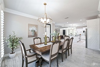 Welcome to this exquisite residence in the highly desirable - photo 16