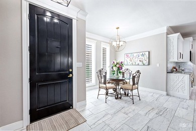 Welcome to this exquisite residence in the highly desirable - photo 18