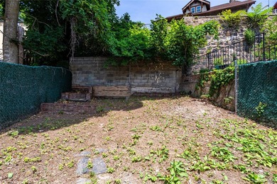 Colonial-style home featuring 4 bedrooms, 1.5 baths, formal - photo 21