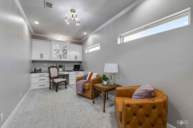 Welcome to this exquisite residence in the highly desirable - photo 25