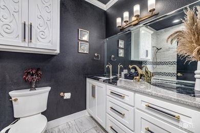 Welcome to this exquisite residence in the highly desirable - photo 33