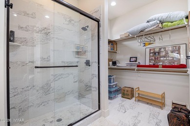 A modern masterpiece in the heart of Payson, this custom-built - photo 33
