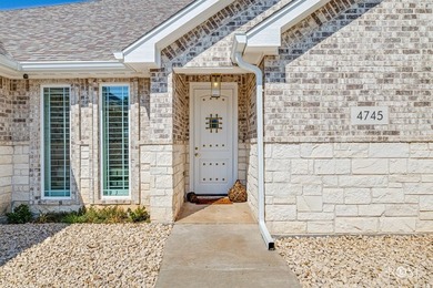 Welcome to this exquisite residence in the highly desirable - photo 47