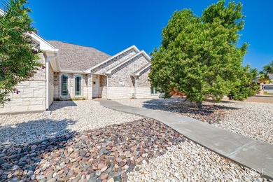 Welcome to this exquisite residence in the highly desirable - photo 50