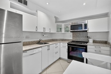 Beautifully remodeled condo located in prime location in Sunny - photo 7
