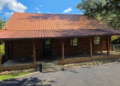 Lake Home For Sale in Sevierville, Tennessee