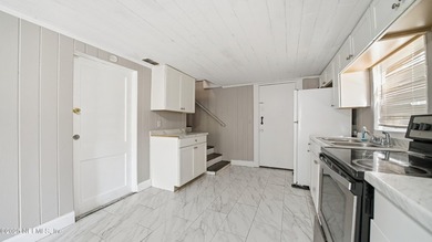 Investor Alert! Investor Alert! Vacant and ready for your next - photo 3