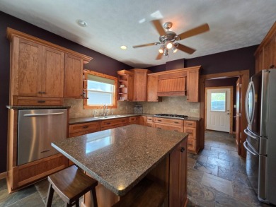HUGH PRICE REDUCTION! NOW $599,000! Waterfront- 2 Docks - photo 11