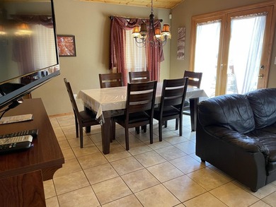 2540 sq.ft. Townhome being offered fully furnished. Spacious - photo 5