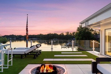 LAKE LIFE - WAYZATA STYLE - 220ft of Lake Minnetonka Shoreline | - photo 4